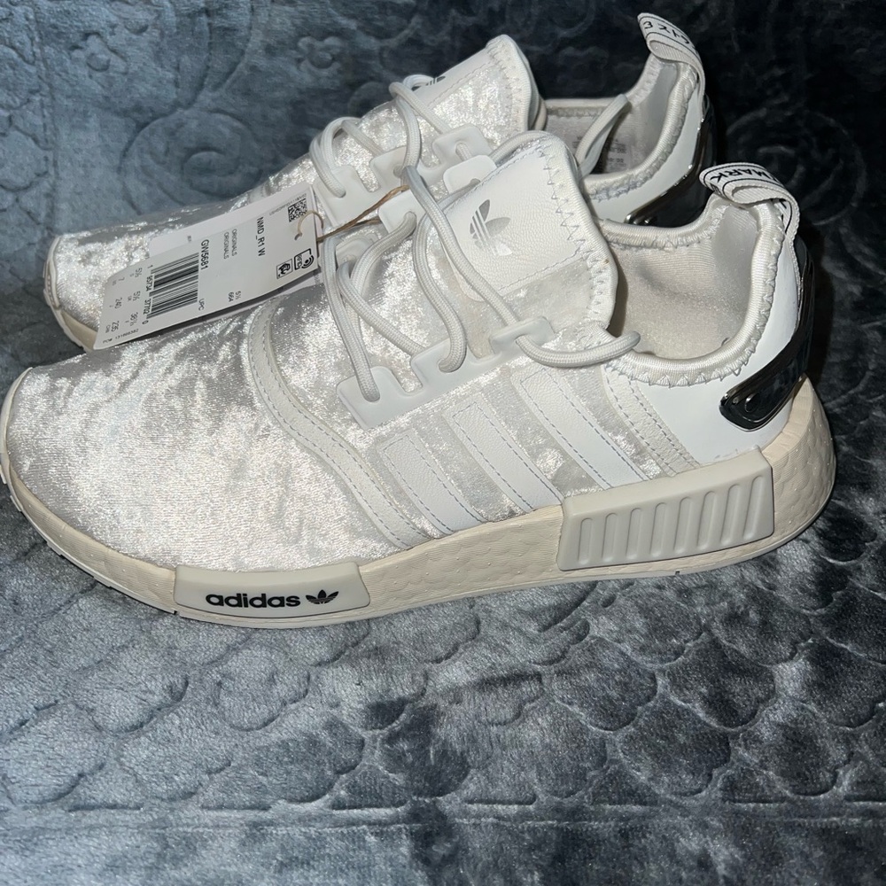 Adidas velour shoes white & silver women’s Size 7